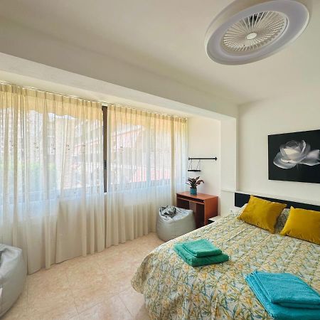 Apartamento Duplex 5 Min De La Playa Benidorm Luaran gambar
